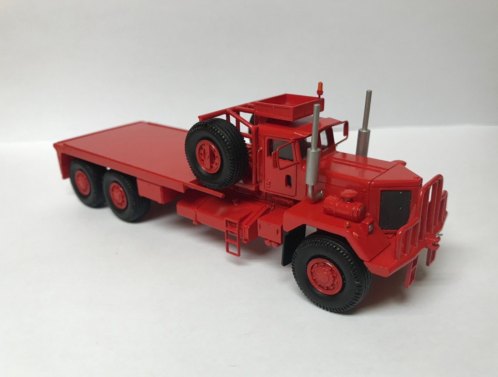 HO 1/87 Kenworth 953 Oilfield – Ready Made Resin Model – RED
