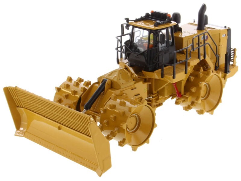Cat 836 Landfill Compactor – Diecast Masters 1:50 Scale Model #85763 New