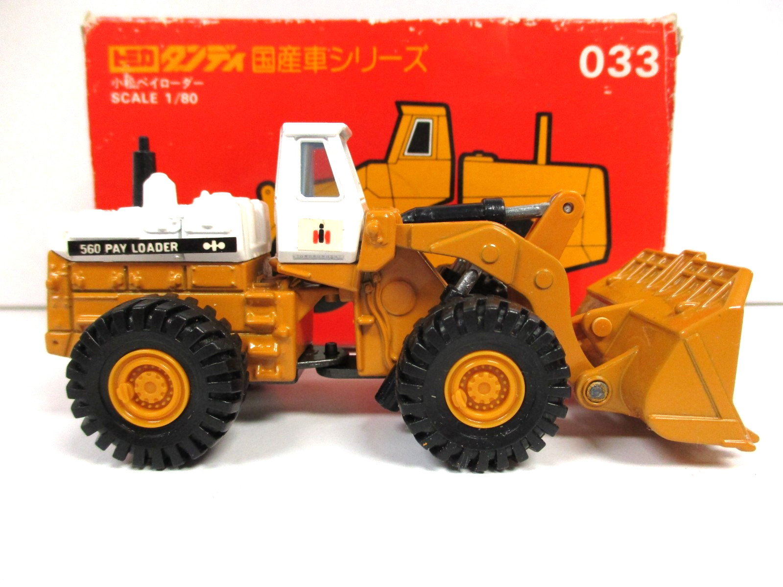 TOMICA / DANDY – INTERNATIONAL PAY LOADER 560 BUCKET LOADER- 1/80 DIECAST