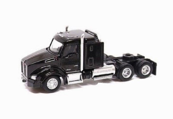 Diecast Masters 84420 Kenworth T880 Flattop Sleeper w/Lowboy & D5M Dozer 1/87 HO