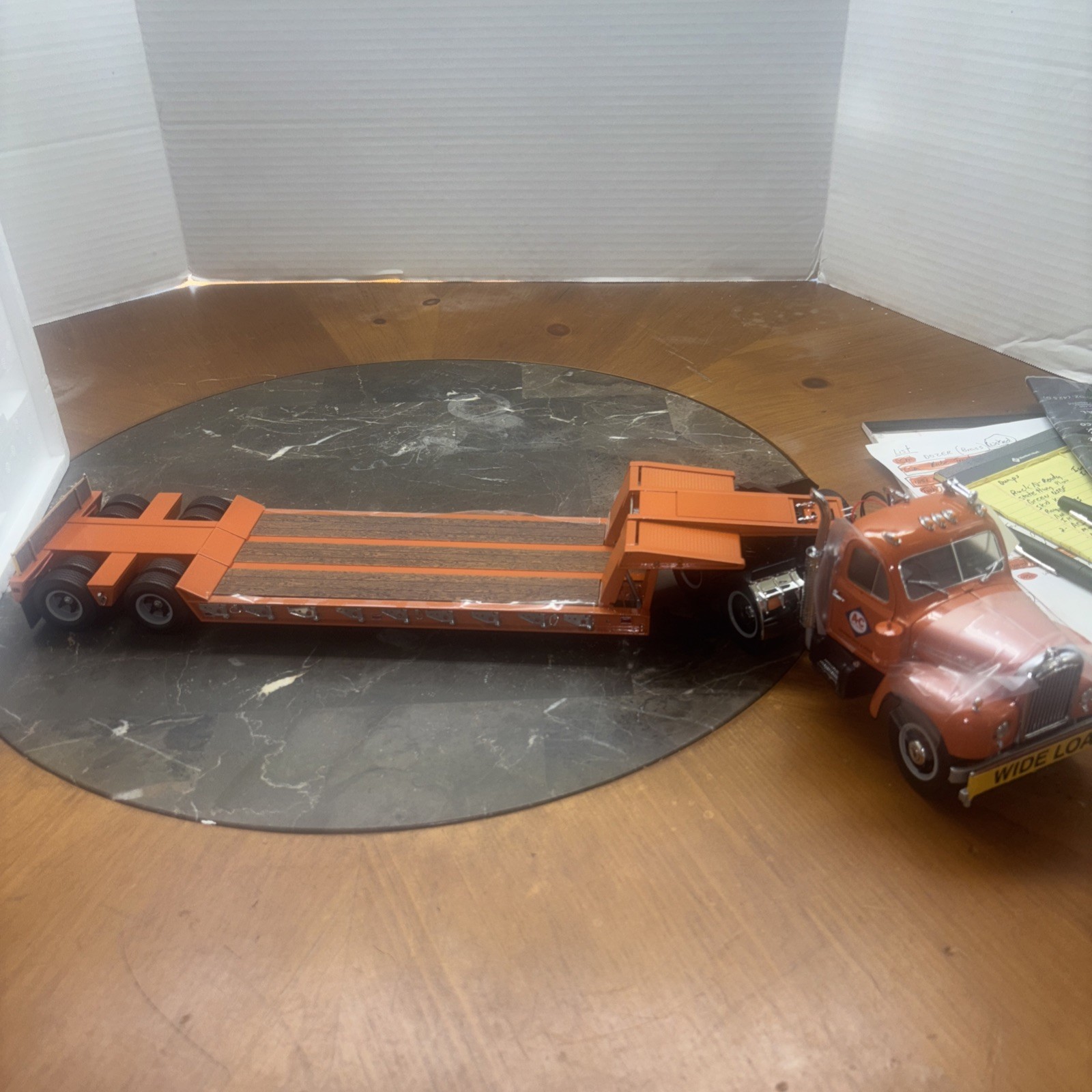 First Gear 1/25, Mack B61 With Lowboy. Allis-charmers. 49-0103