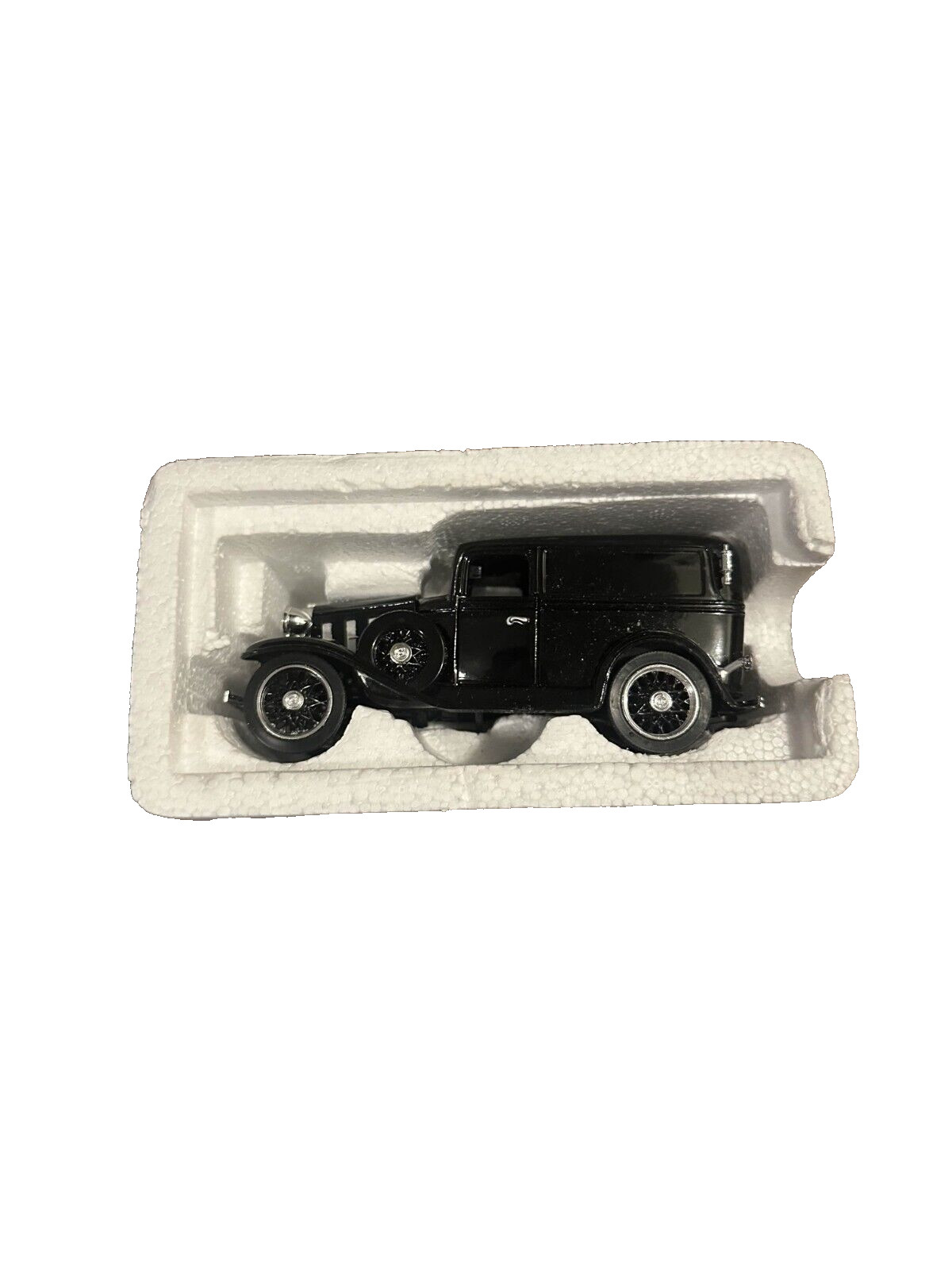 The National Motor Museum Mint Die Cast SS-CS5020 1932 Chevy Sedan Delivery