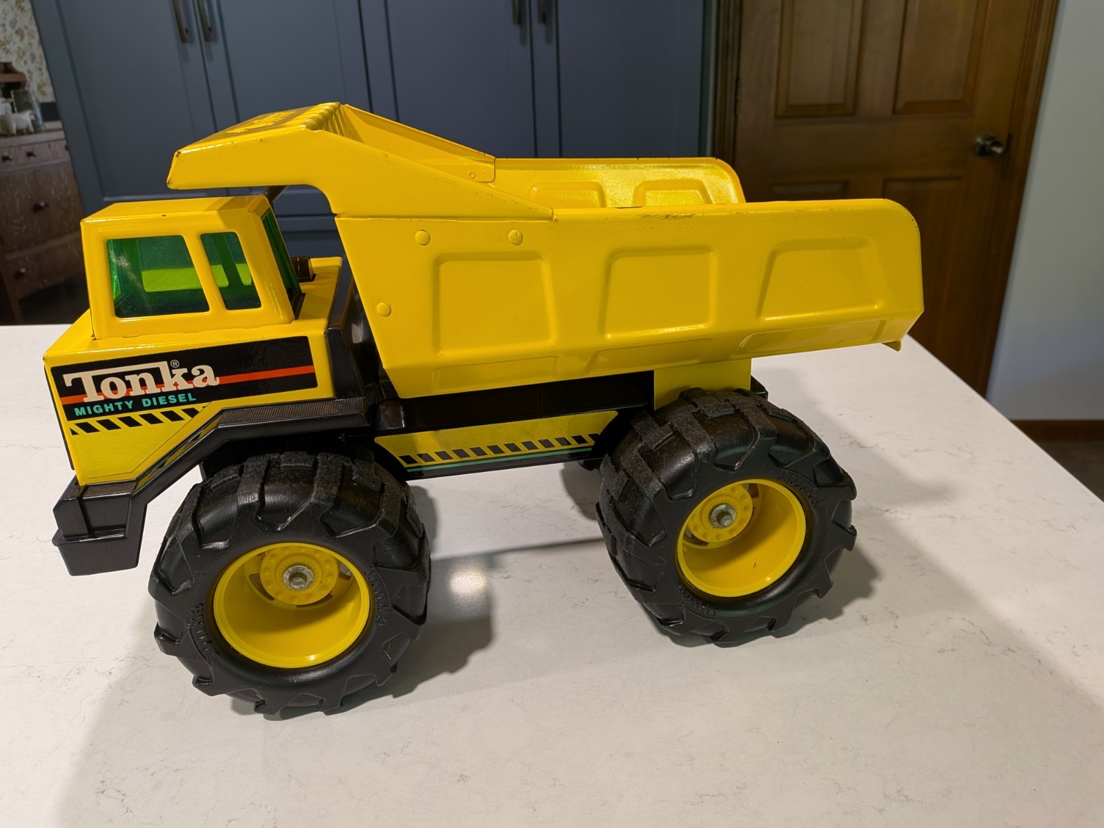 Tonka Mighty Diesel Dump Truck 1993 Yellow Black Classic Steel Construction