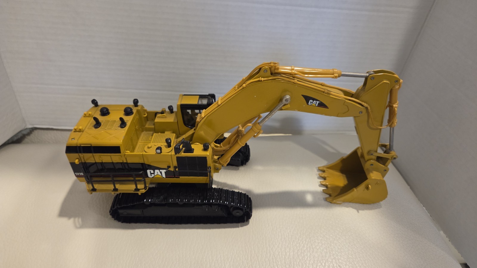 1/50 Caterpillar 5110B Front Shovel Excavator Model 85098 By Diecast Masters