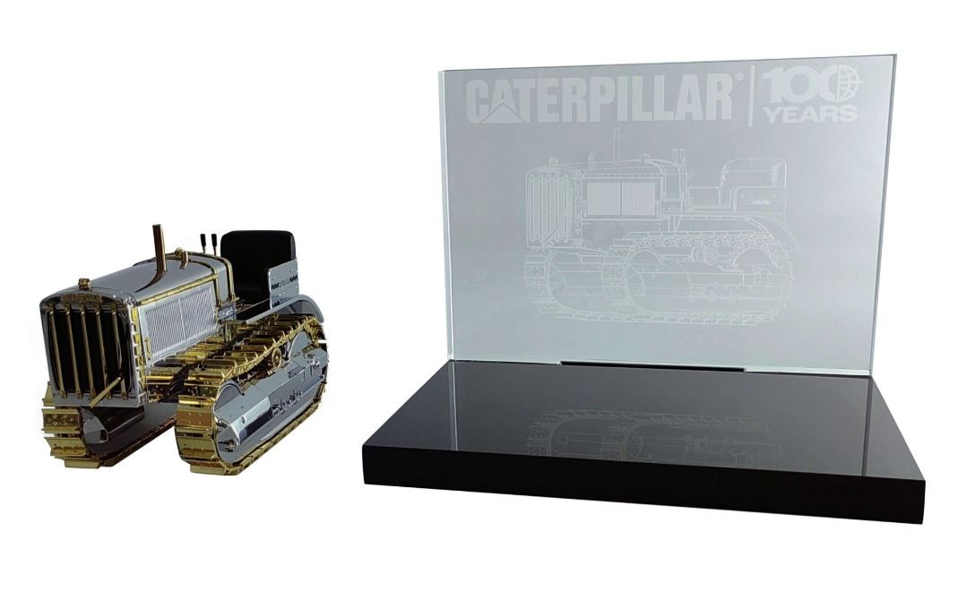 DIECAST MASTERS,Bull CATERPILLAR D8 Gold, 1/16, DCM85760