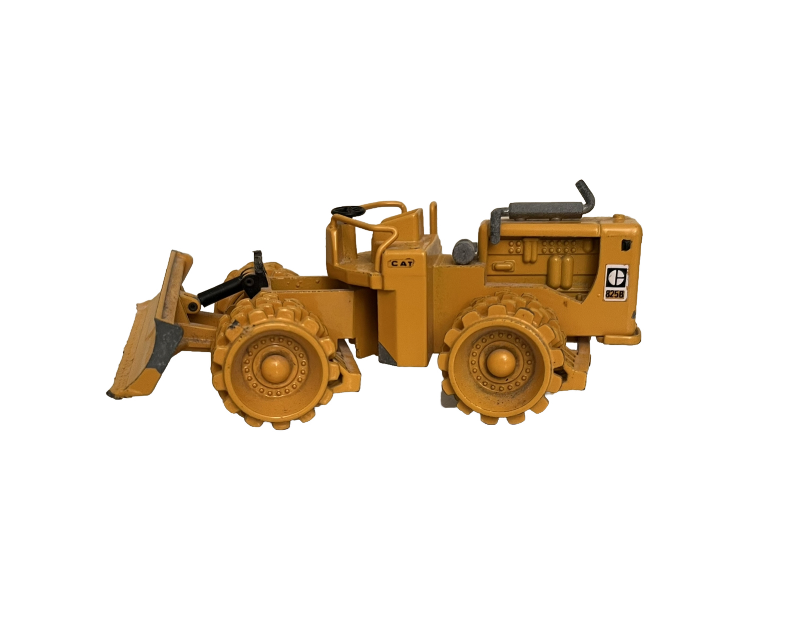 Vintage Joal Die-Cast Model Caterpillar CAT 825B Compactor Scale 1:50 