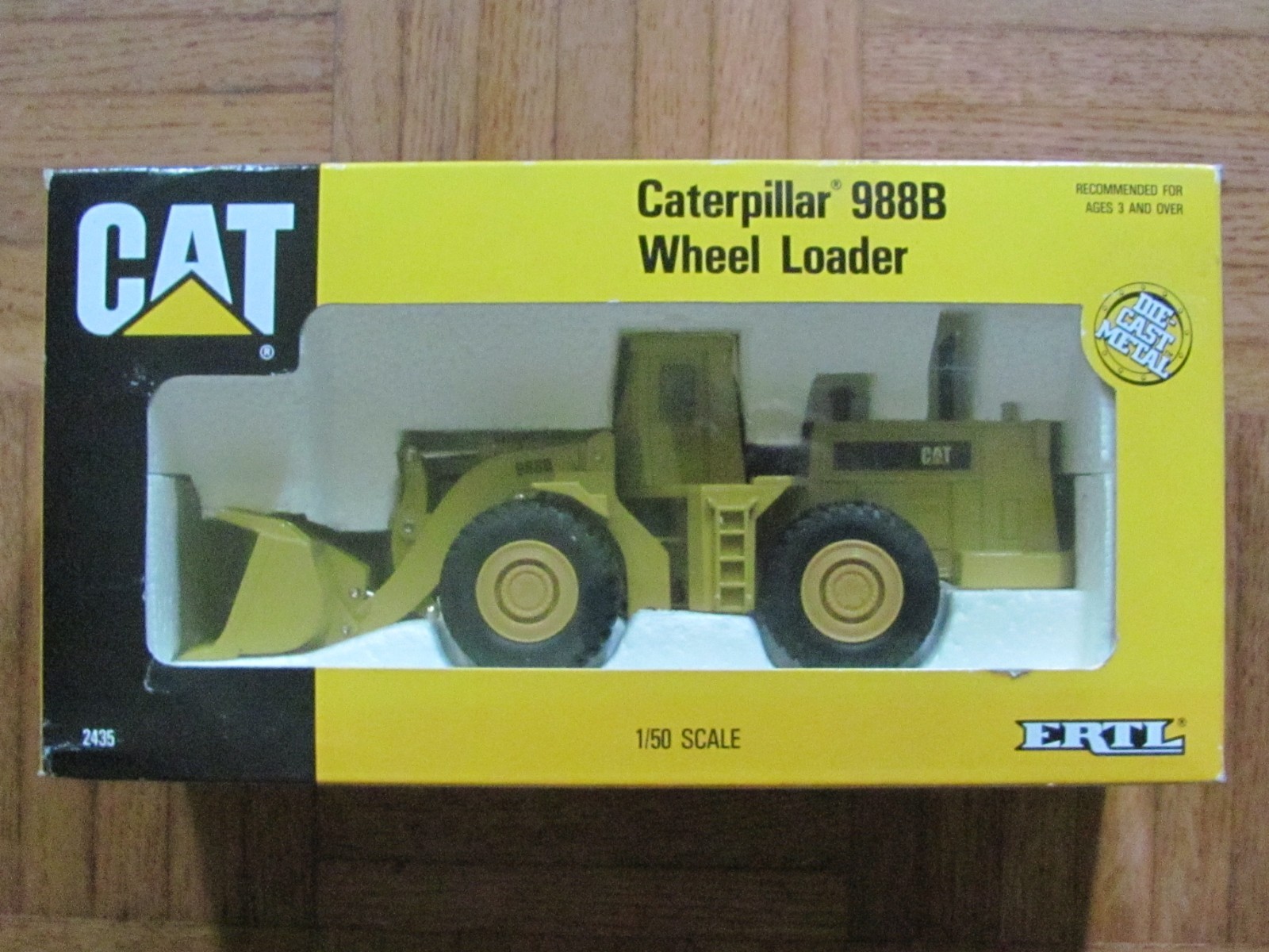 1990 Collector Edition ERTL CAT 988-B Wheel Loader 1:50 Diecast Model