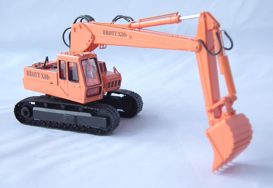 1/50 Excavator Broyt X30 T cab 2 – Ready Made Resin Model by Fankit Models