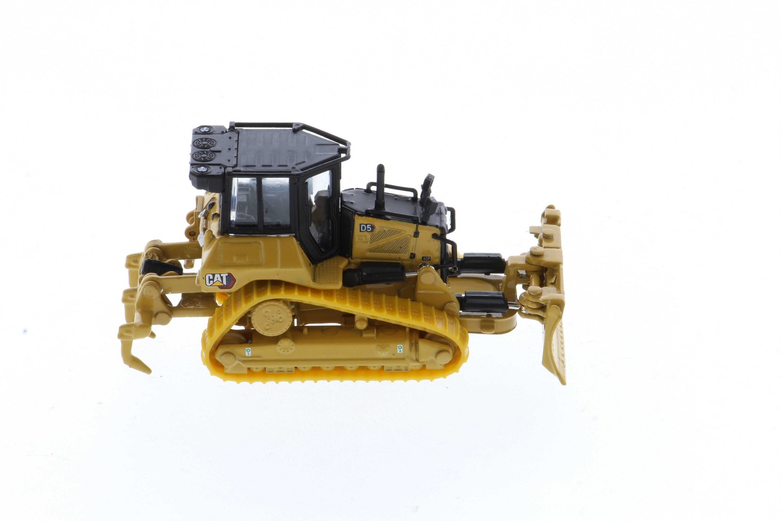 DM 1:87 CAT D5 DOZER Caterpillar Crawler Dozer Alloy Forklift Model 85953