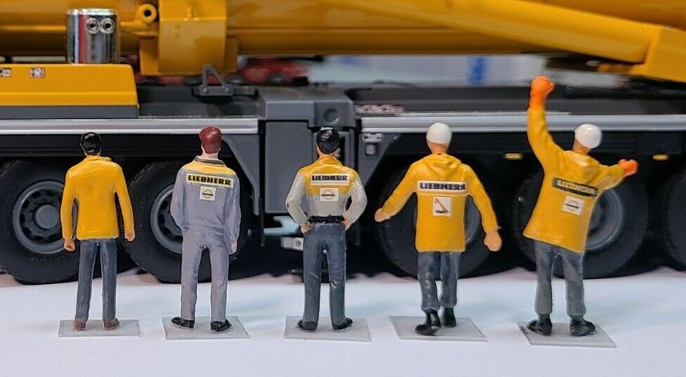 1/50 LIEBHERR GEN II Figure Set (5) – authentic paint and decals!!!!!