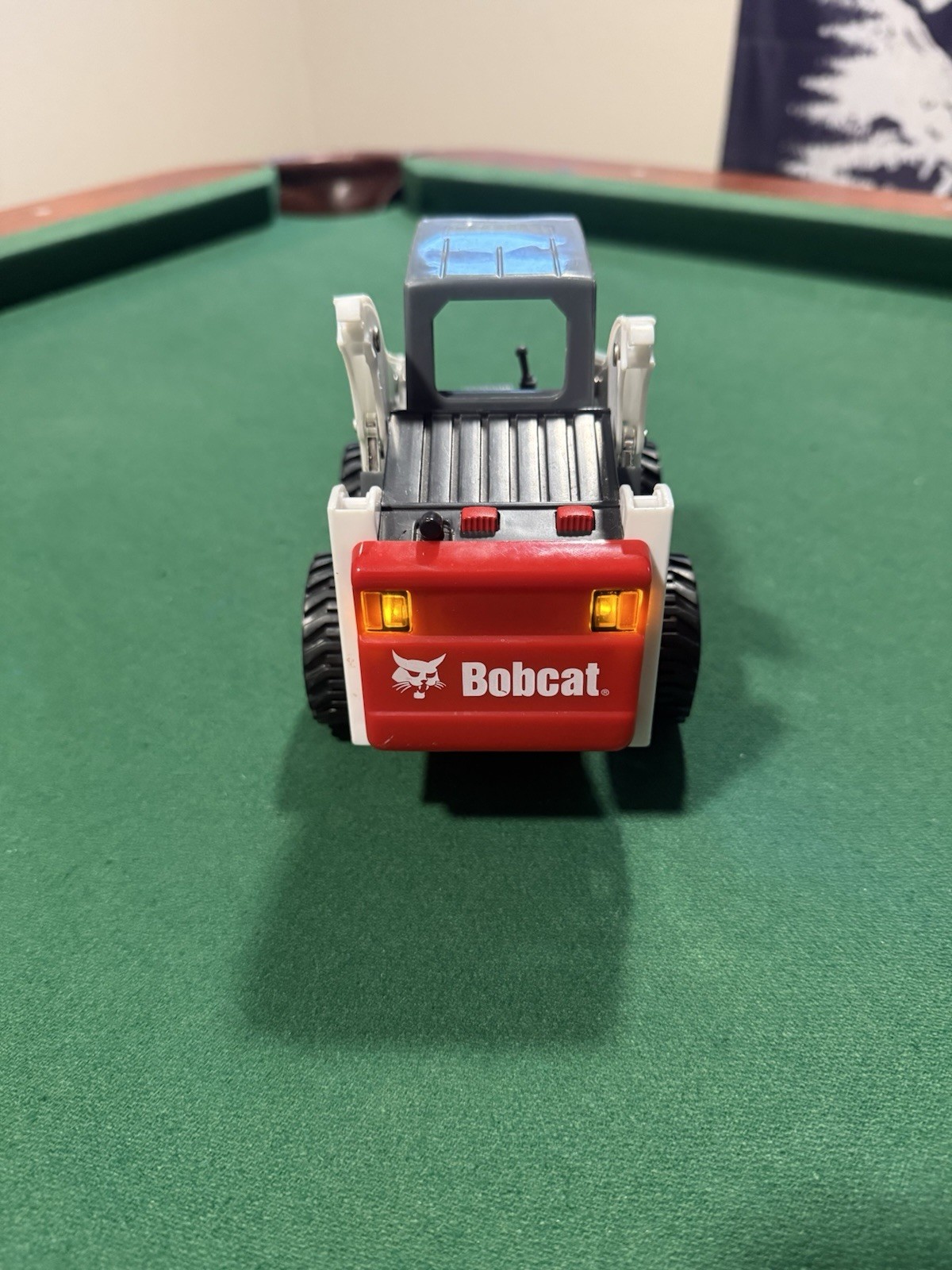 ERTL Bobcat S300 Loader Skid Steer w/ sounds Die Cast 1:32 Scale Model NO BUCKET