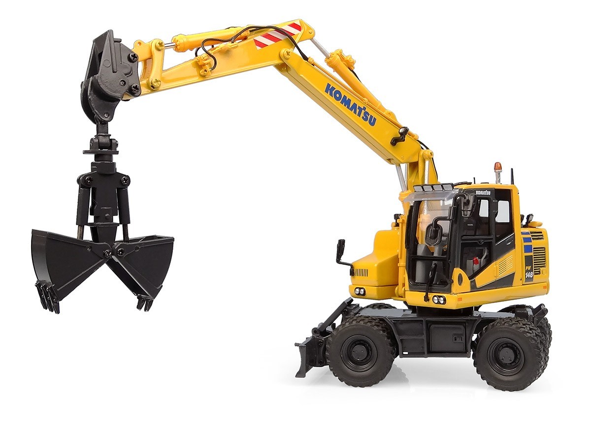 Universal Hobbies 1:50 Komatsu PW148-11 Hydraulic Wheeled Excavator W/2 Acess