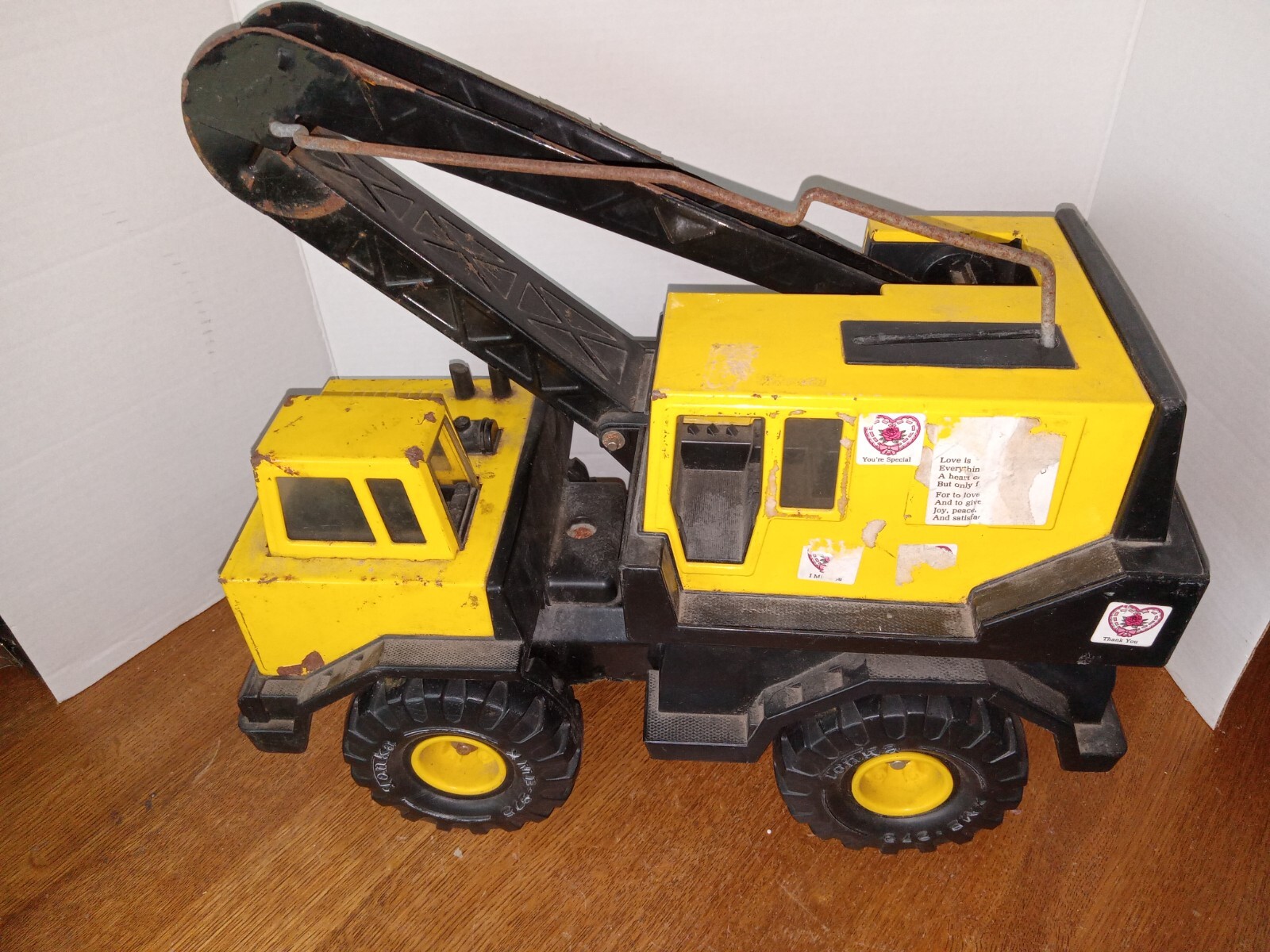 Vintage TONKA Mighty Diesel Crane Pressed Steel XMB-975 Tire Truck