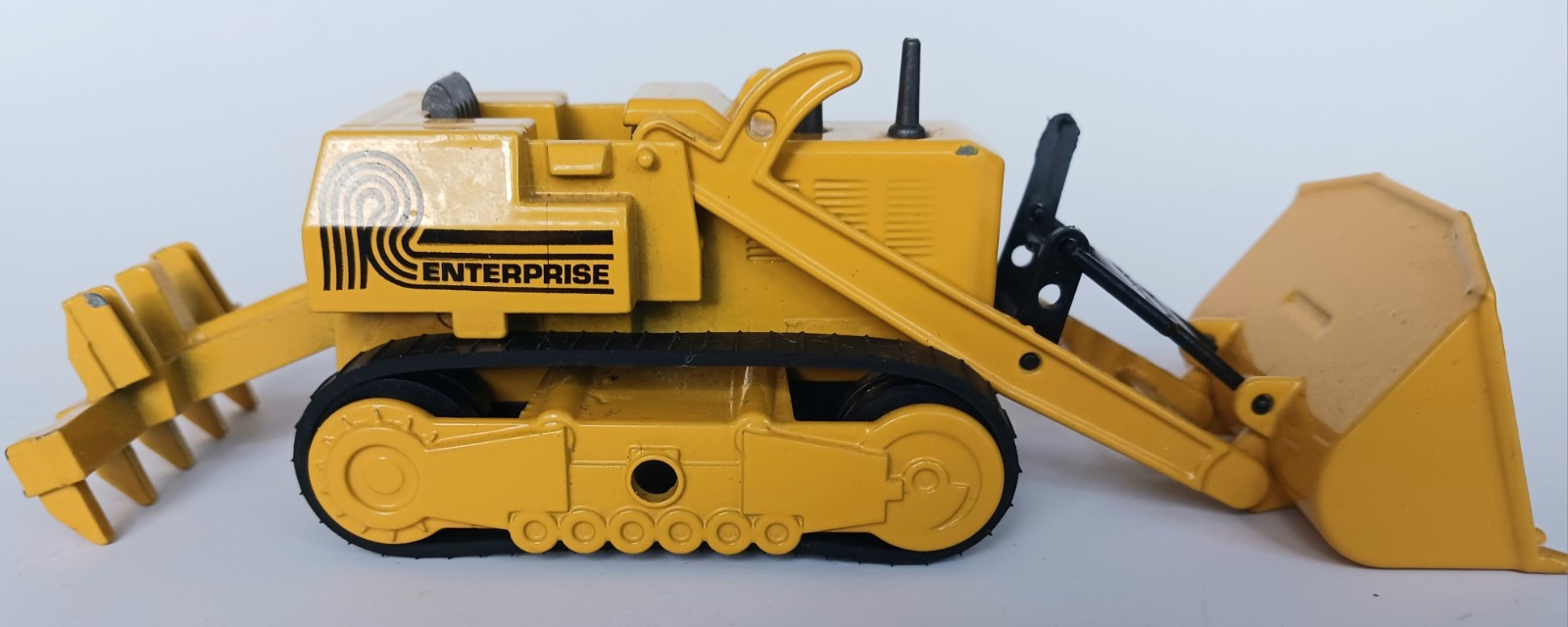 Marjorette Enterprise Bulldozer ECH 1/56 Scale 2103920 Large Vintage Cat Dozer