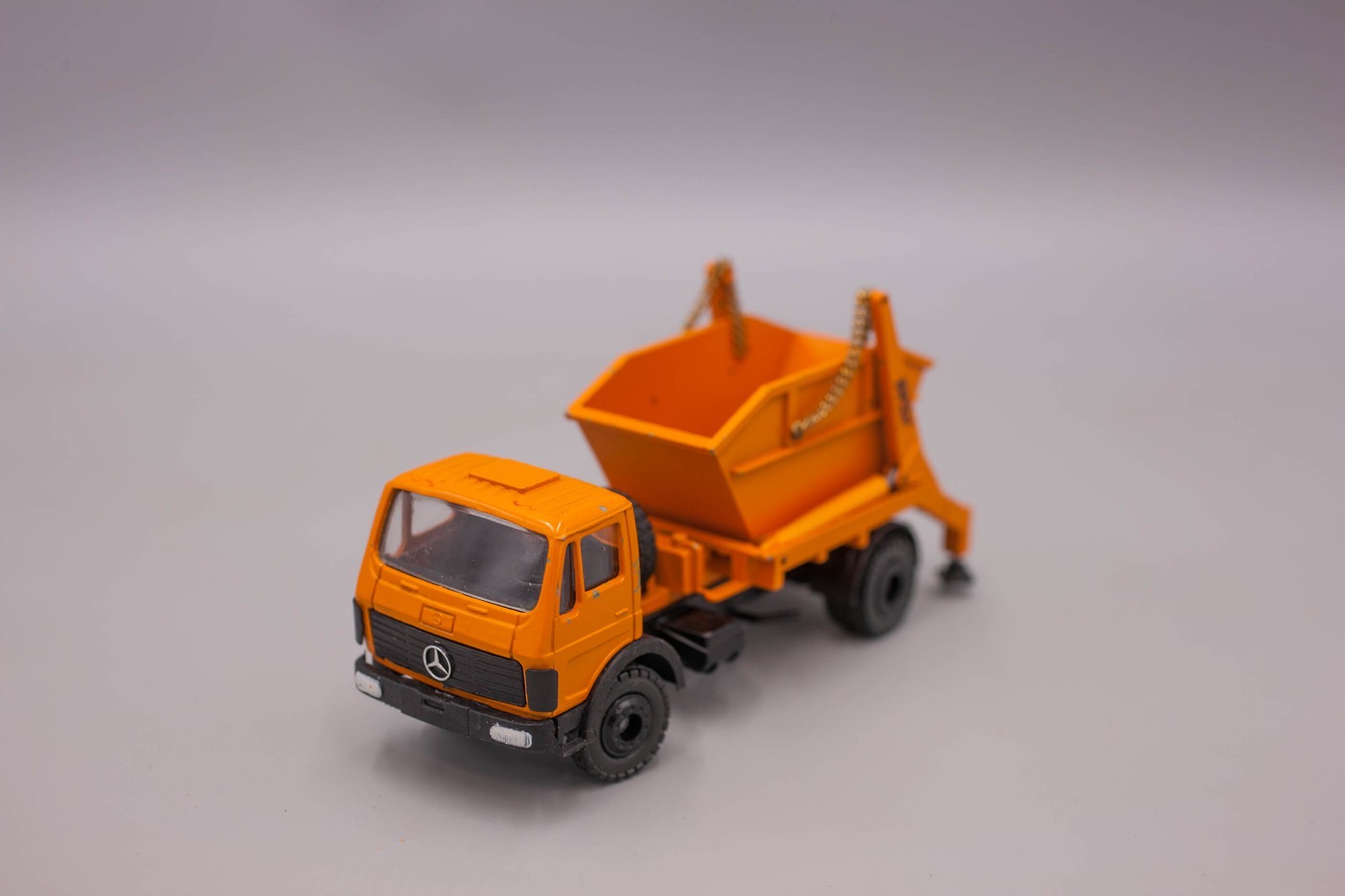 Conrad #3055 1:50 ‘Mercedes Benz Atlas Gondola Truck’