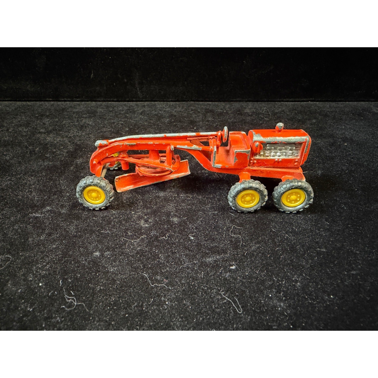 Vintage Diecast Road Grader No 8102 Orange Construction Vehicle – Hong Kong