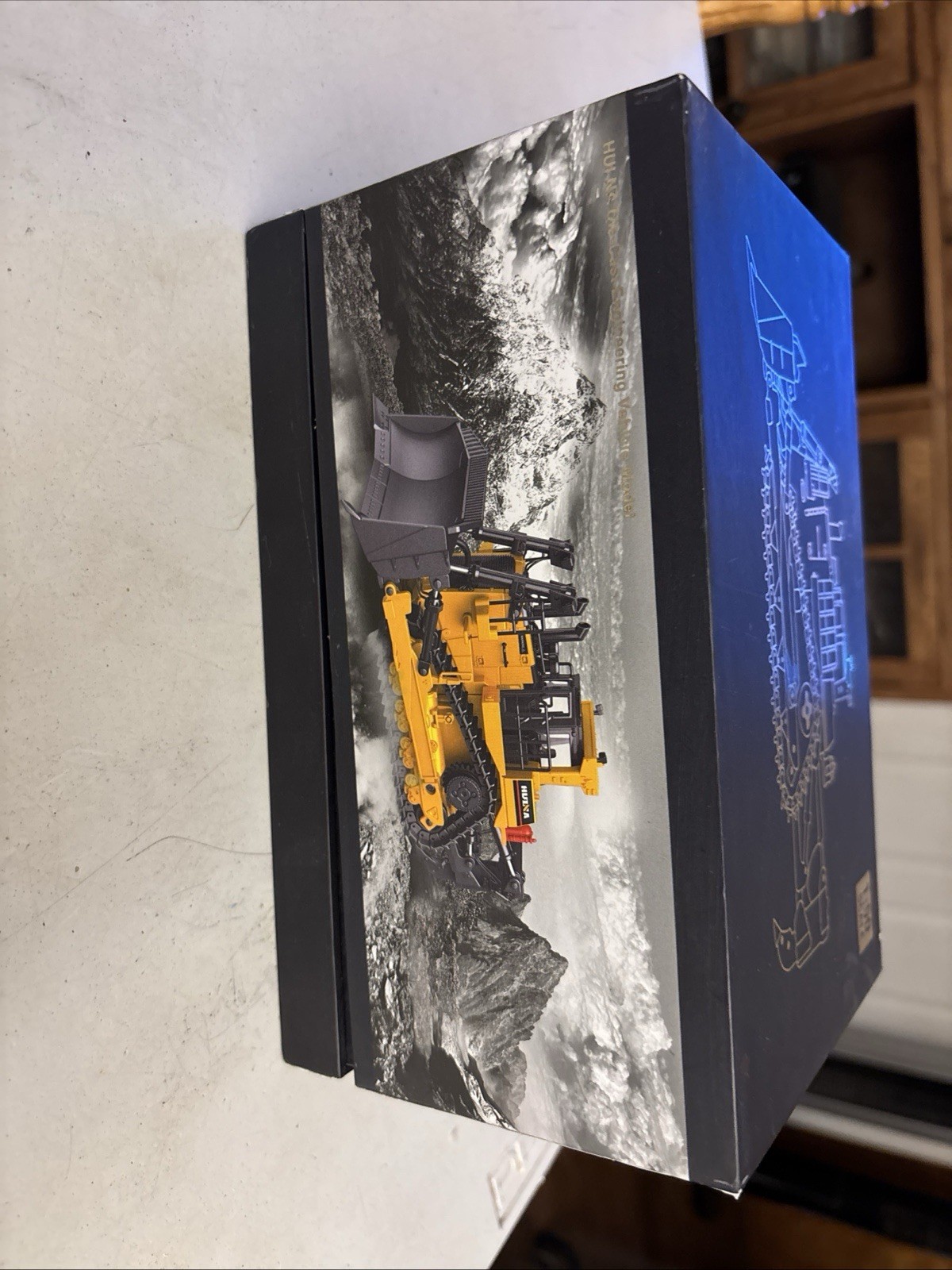 Hunia Dozer Heavy Equipment Machine With Digging Piece