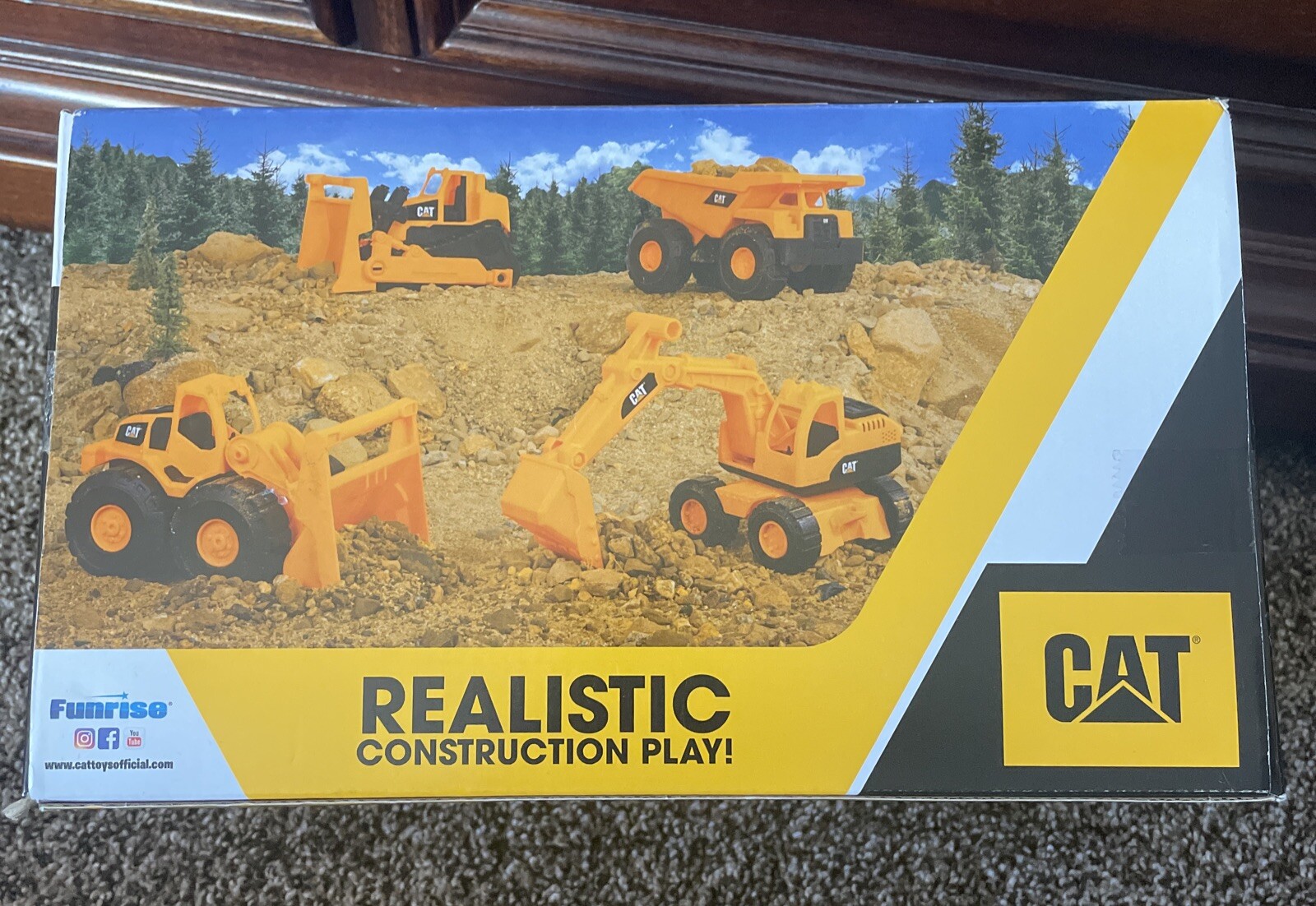 CAT Construction Fleet Toy Dump Truck Multicolor Plastic 10″ Push Powered NEW
