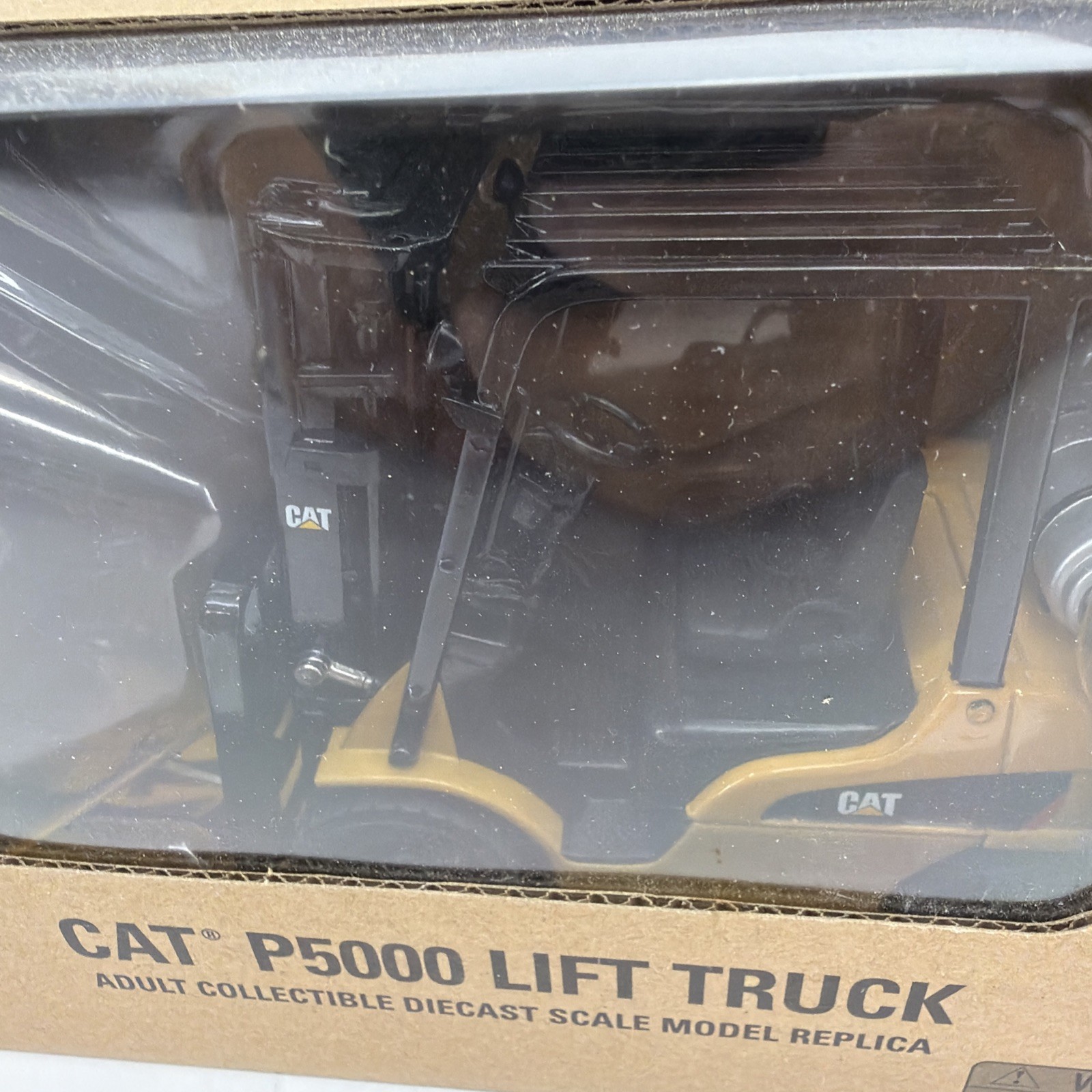 1/25 1:25 Caterpillar CAT P5000 Lift truck Limited Collectible Edition 85223