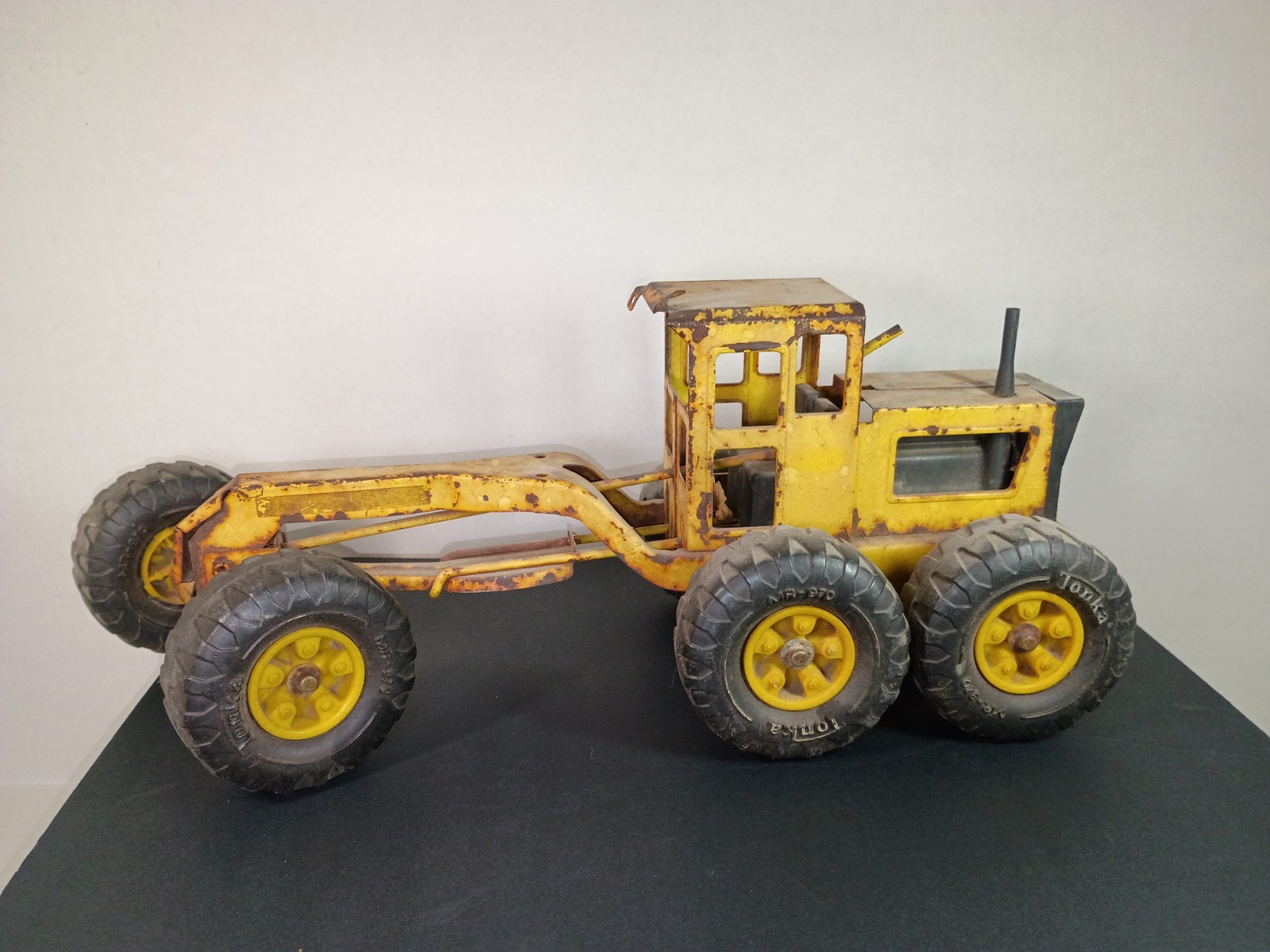 Vintage 1970s Tonka Road Grader MR 970 Pressed Steel Construction Toy