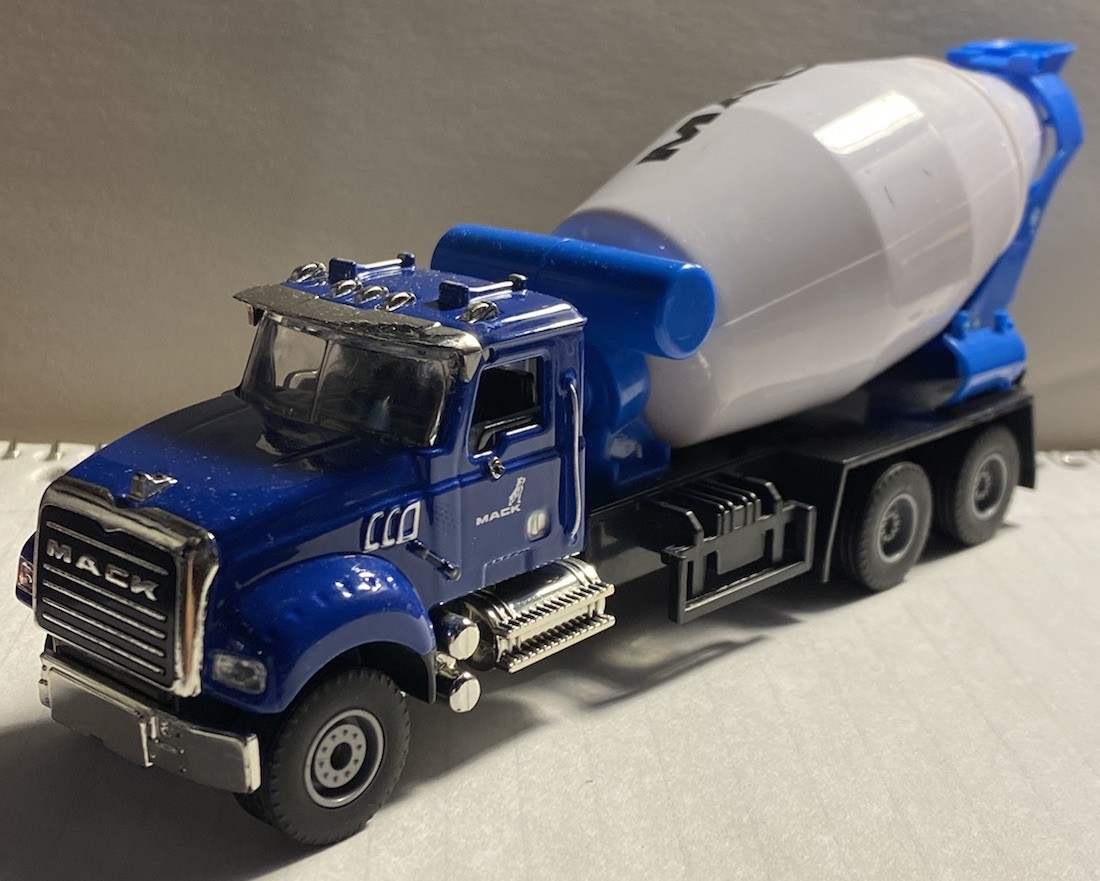Wonderlanes Diecast Mack Cement Truck Blue 1:50 Used Very Detailed NICE TRUCK!!