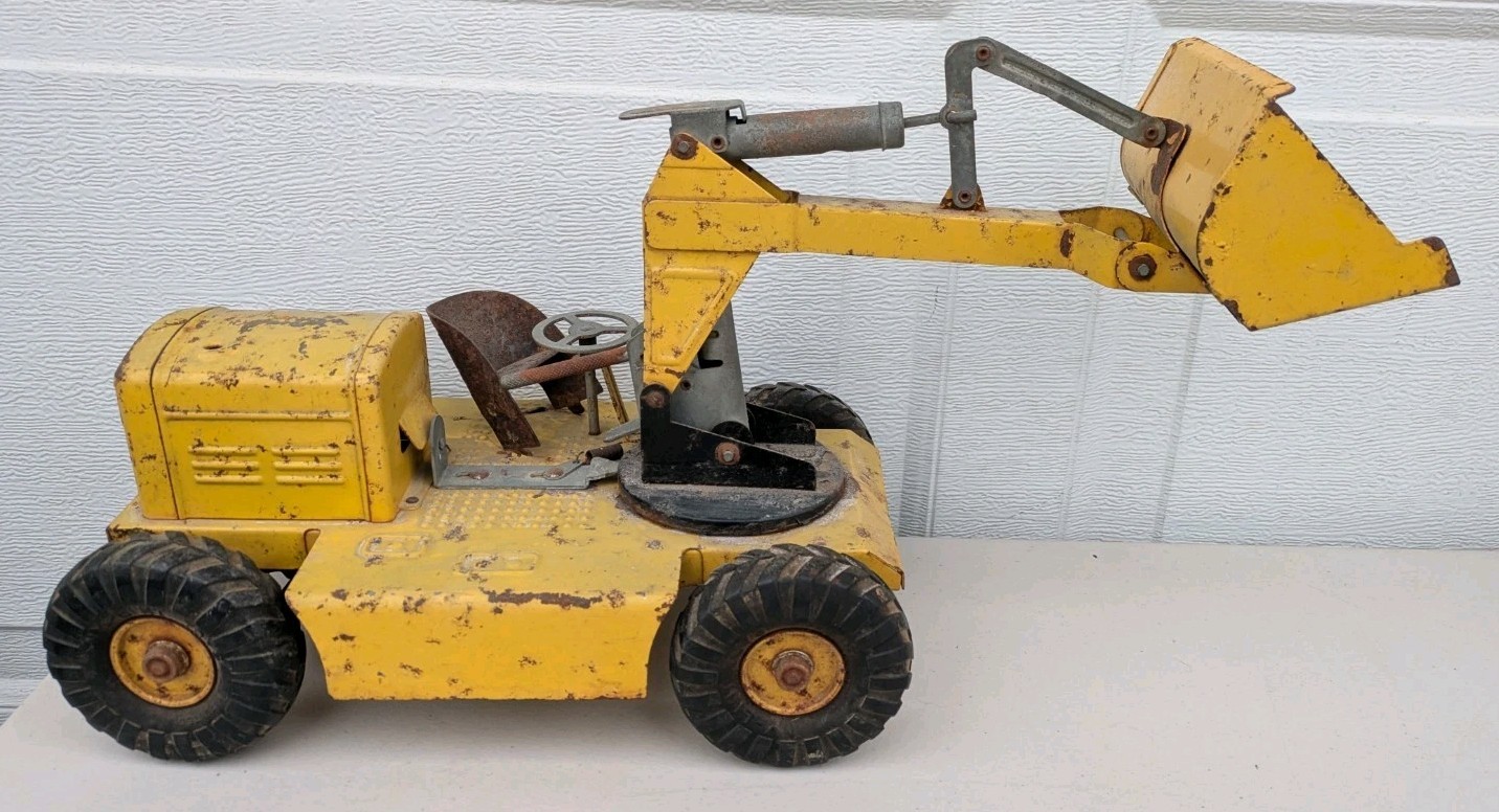 Vintage Nylint Pettibone Swing Loader Yellow