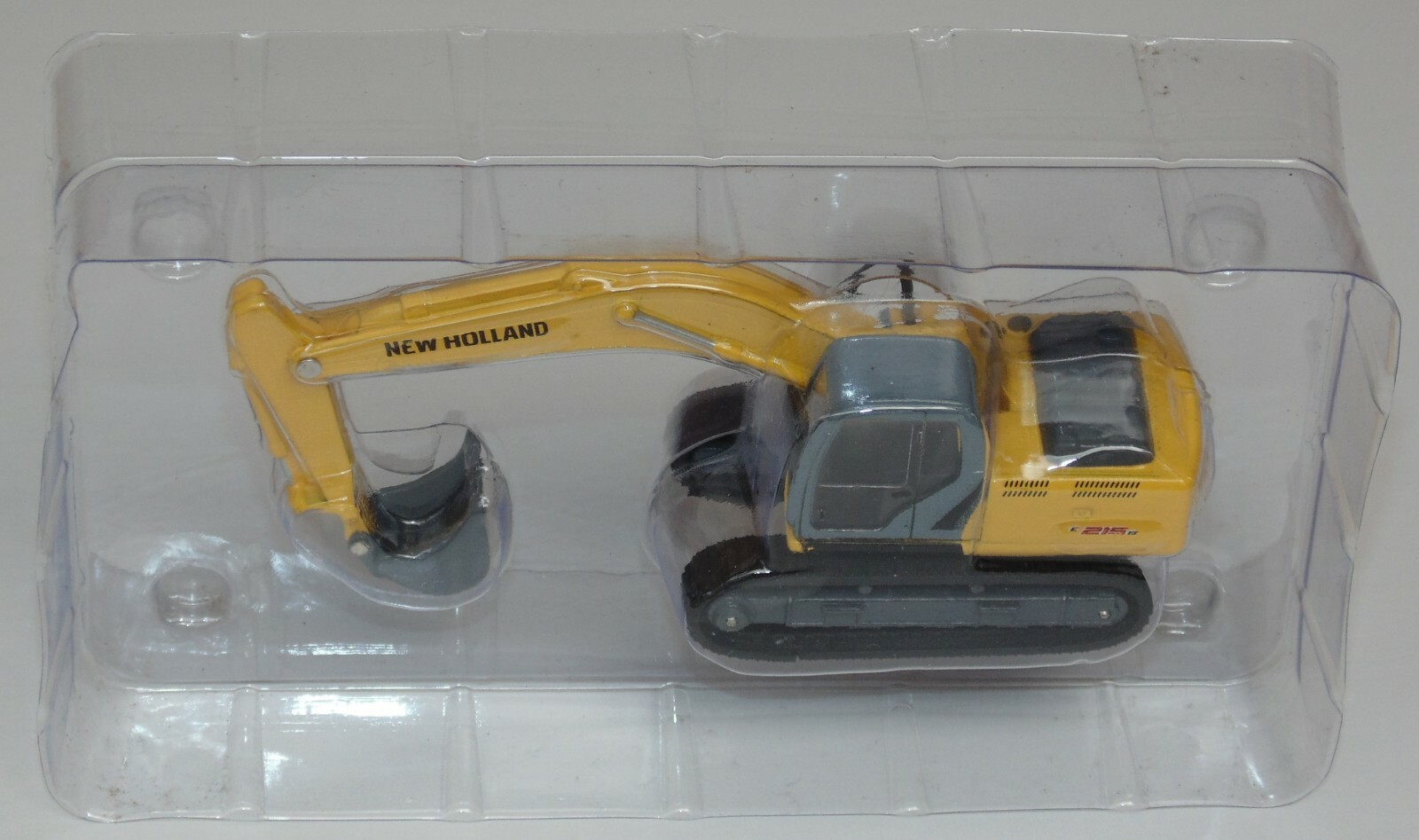 NEW HOLLAND E215B Excavator Crawler 1:87 DIECAST COLOMBIA