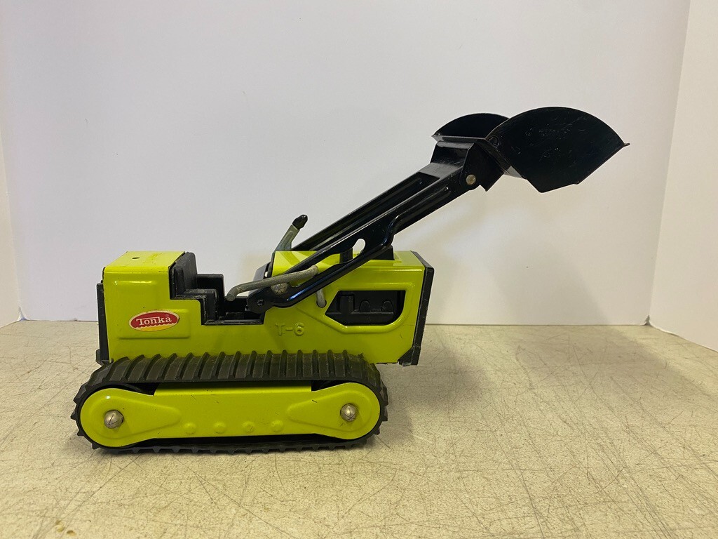 Vintage 1970s Lime Green Tonka T6 Track Front Loader Dozer Very Clean
