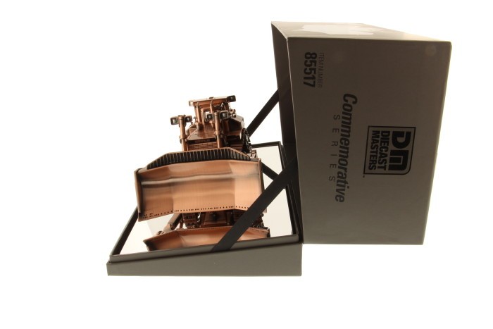 DIECAST MASTERS – Bull CATERPILLAR Copper Finish D11T – 1/50 – DCM85517