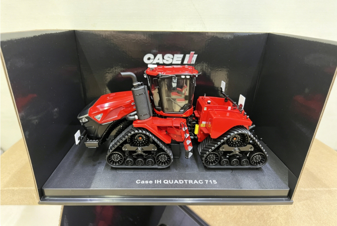 1:32 UH CASE IH Quadtrac 715 Crawler Tractor Farm Machine Vehicle Diecast Model