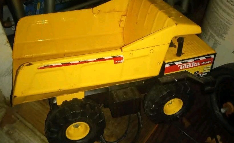 Tonka Mighty 768 Yellow/Black Metal Diecast Dump Truck Construction Vehicle