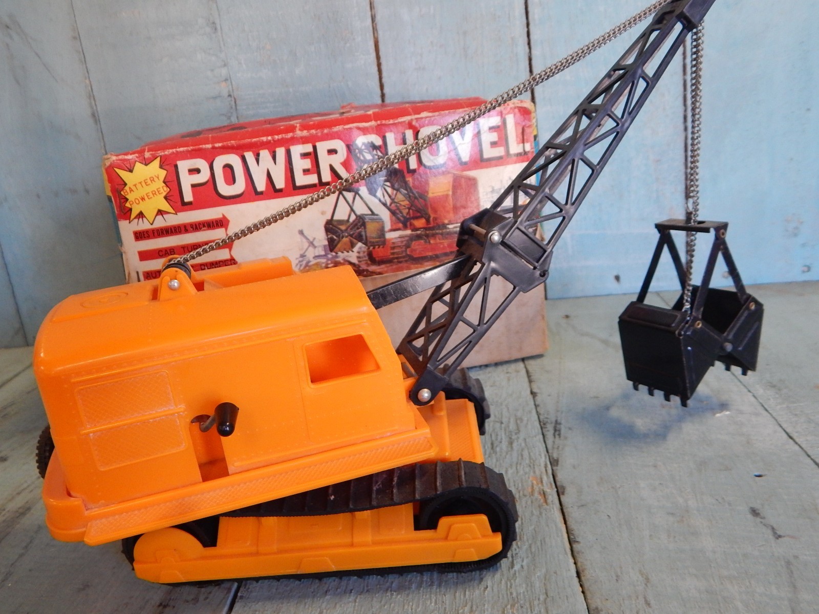 Vintage power shovel crane toy