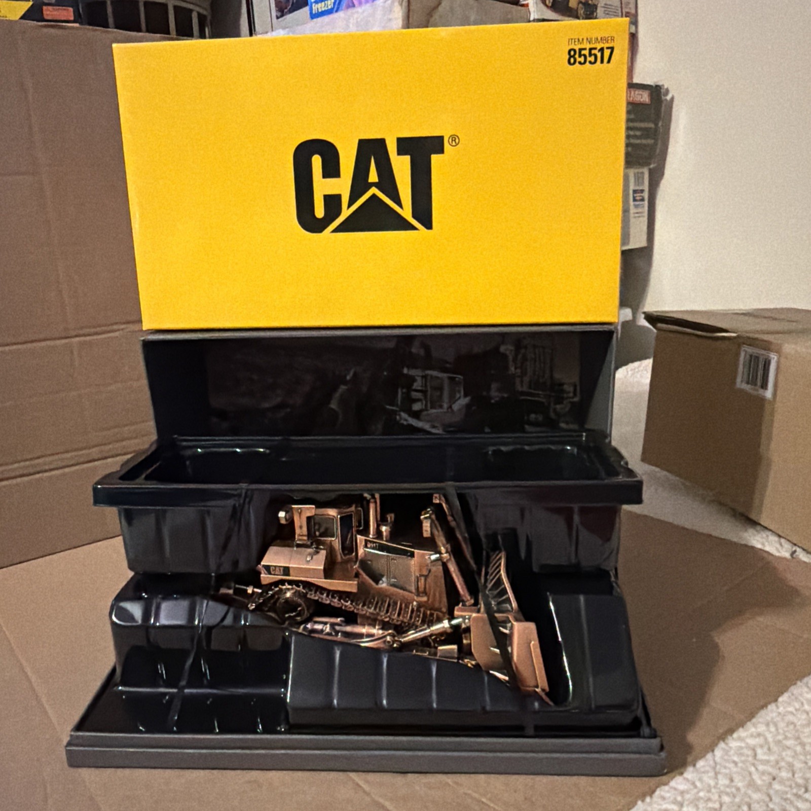 DIECAST MASTERS 1:50 CAT CATERPILLAR D11T TRACK TYPE TRACTOR DOZER COPPER 85517
