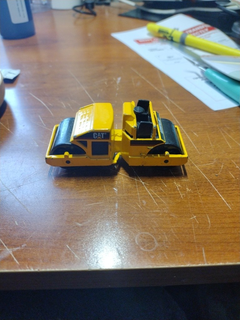 Matchbox Road Roller Steamroller CAT Caterpillar 1997 Die Cast Metal 3″ Yellow