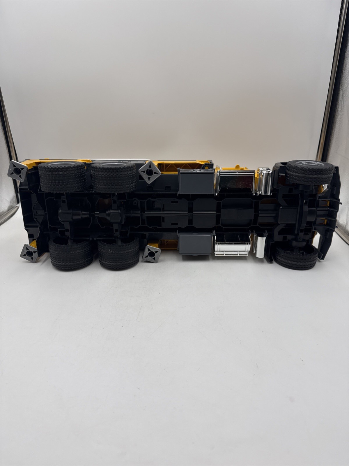 Bruder Mack Granite Liebherr Crane Truck 02818 Yellow 1:16 LTF 1045 Semi-Loader