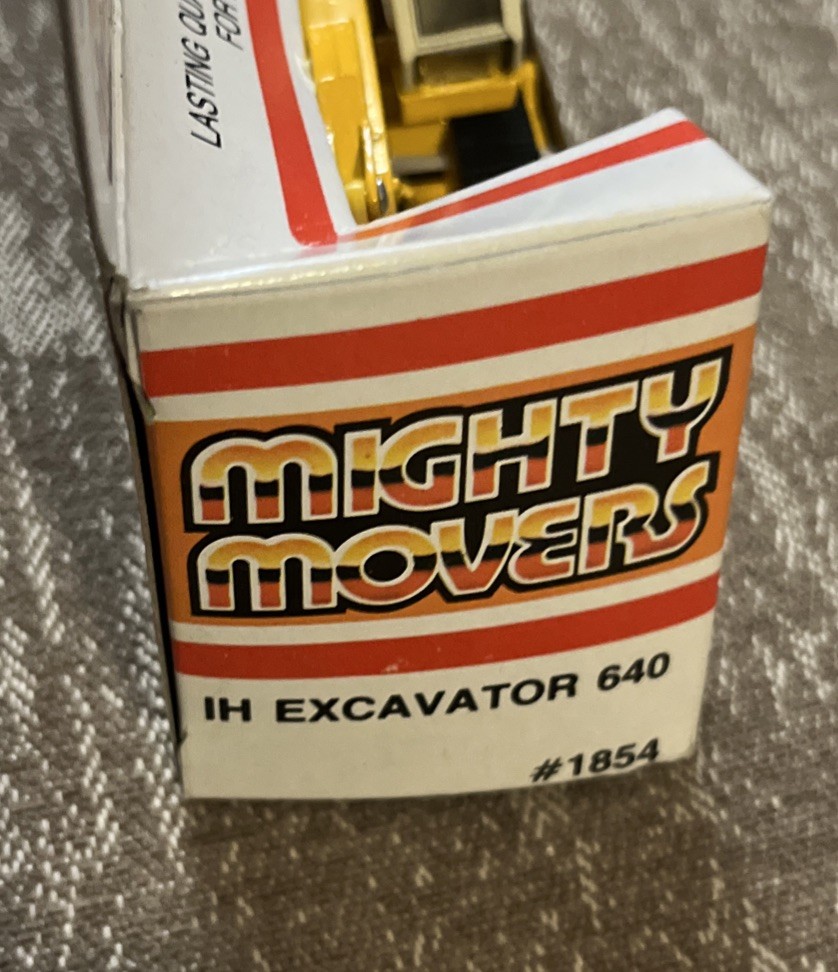 Ertl Mighty Movers #1854 1:64 Scale Excavator 640 EX/Box