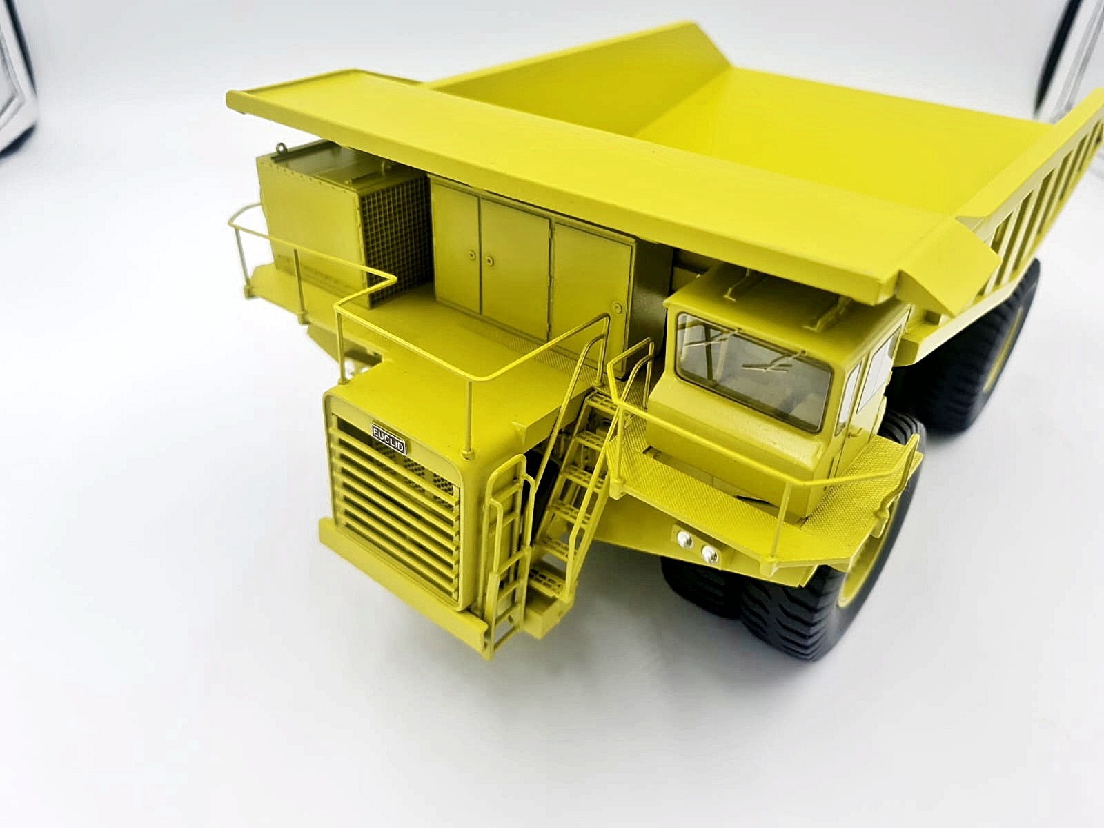 1/50 Euclid R210 Dumper Ready Made