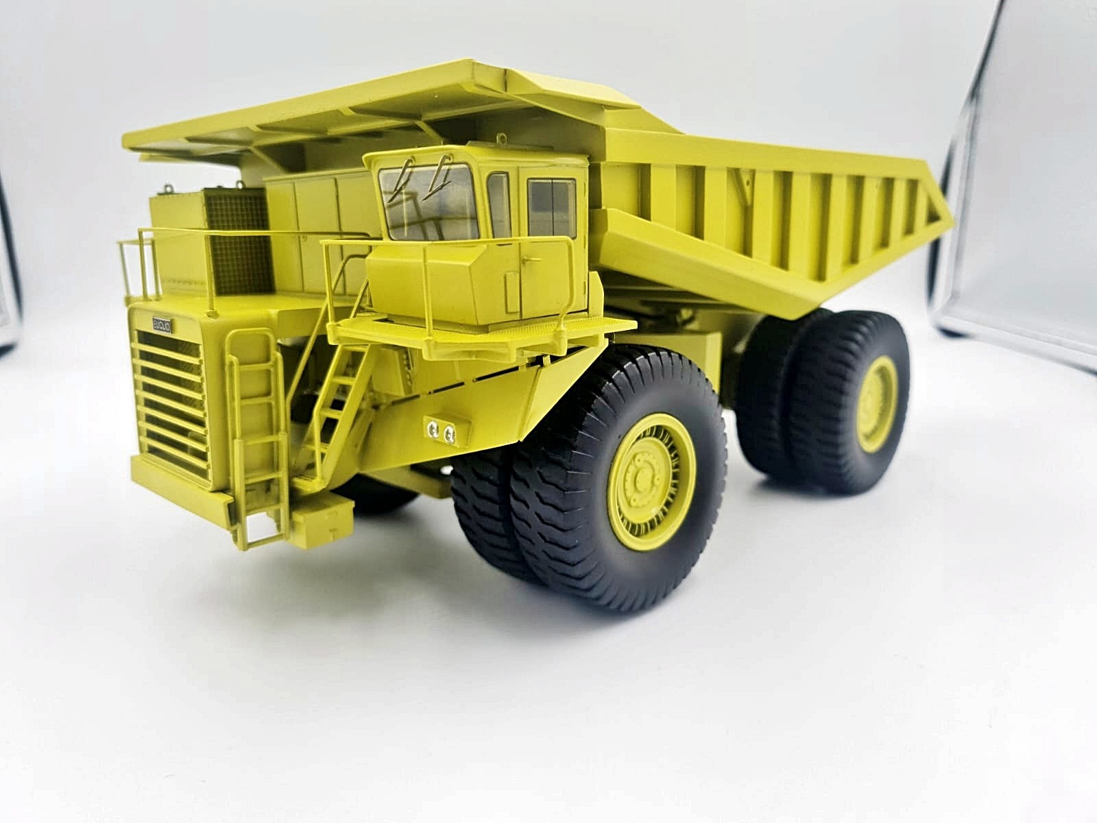 1/50 Euclid R210 Dumper Ready Made