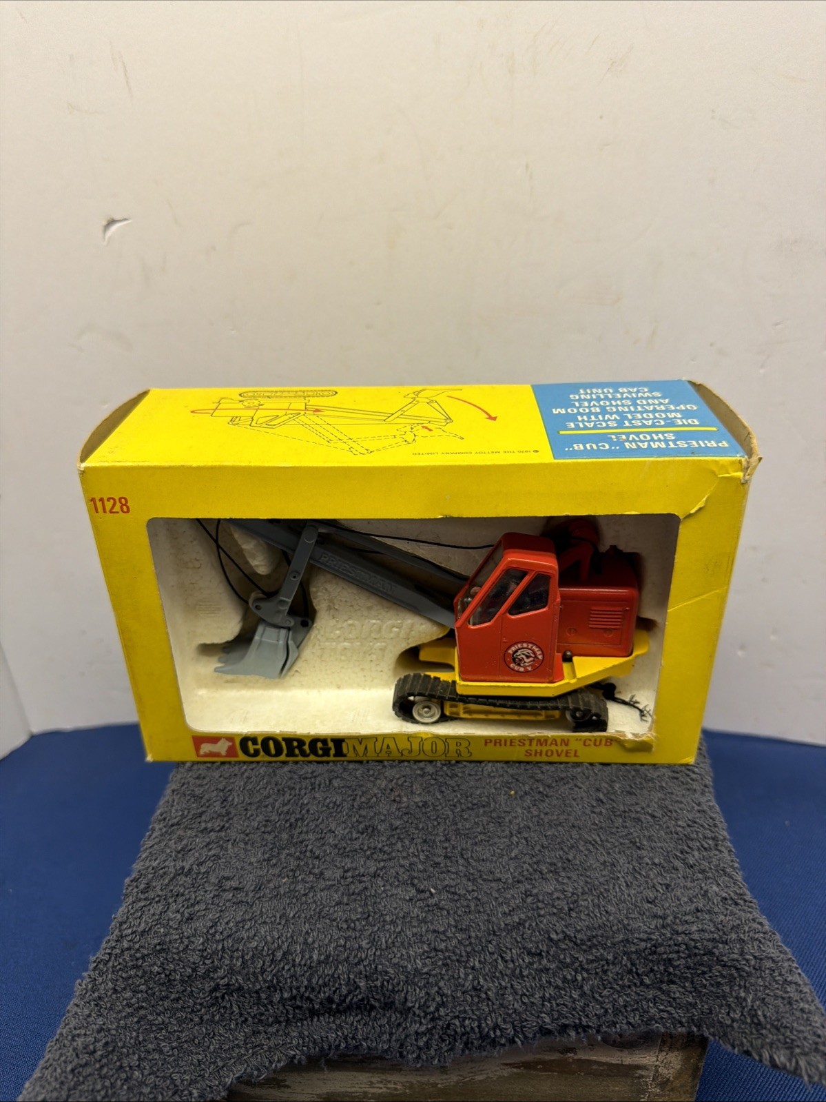 Vintage Major Corgi Toys Priestman Cub Shovel #1128 Diecast Tractor