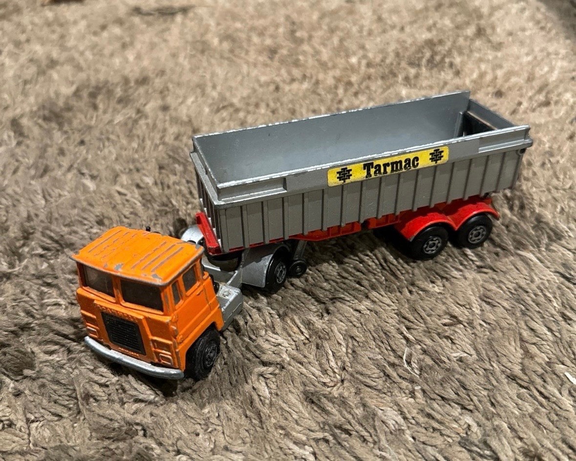 Matchbox Superkings K-17 Scammell Crusader Container Truck Tarmac 1973