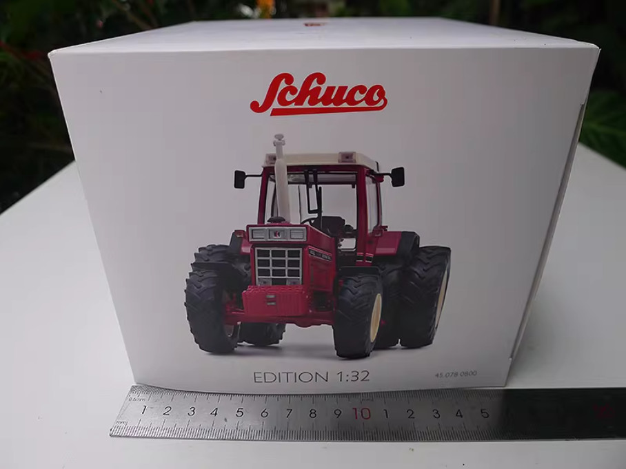 1:32 SCHUCO CASE International 1455 XL Tractor Farm Machine Diecast Model