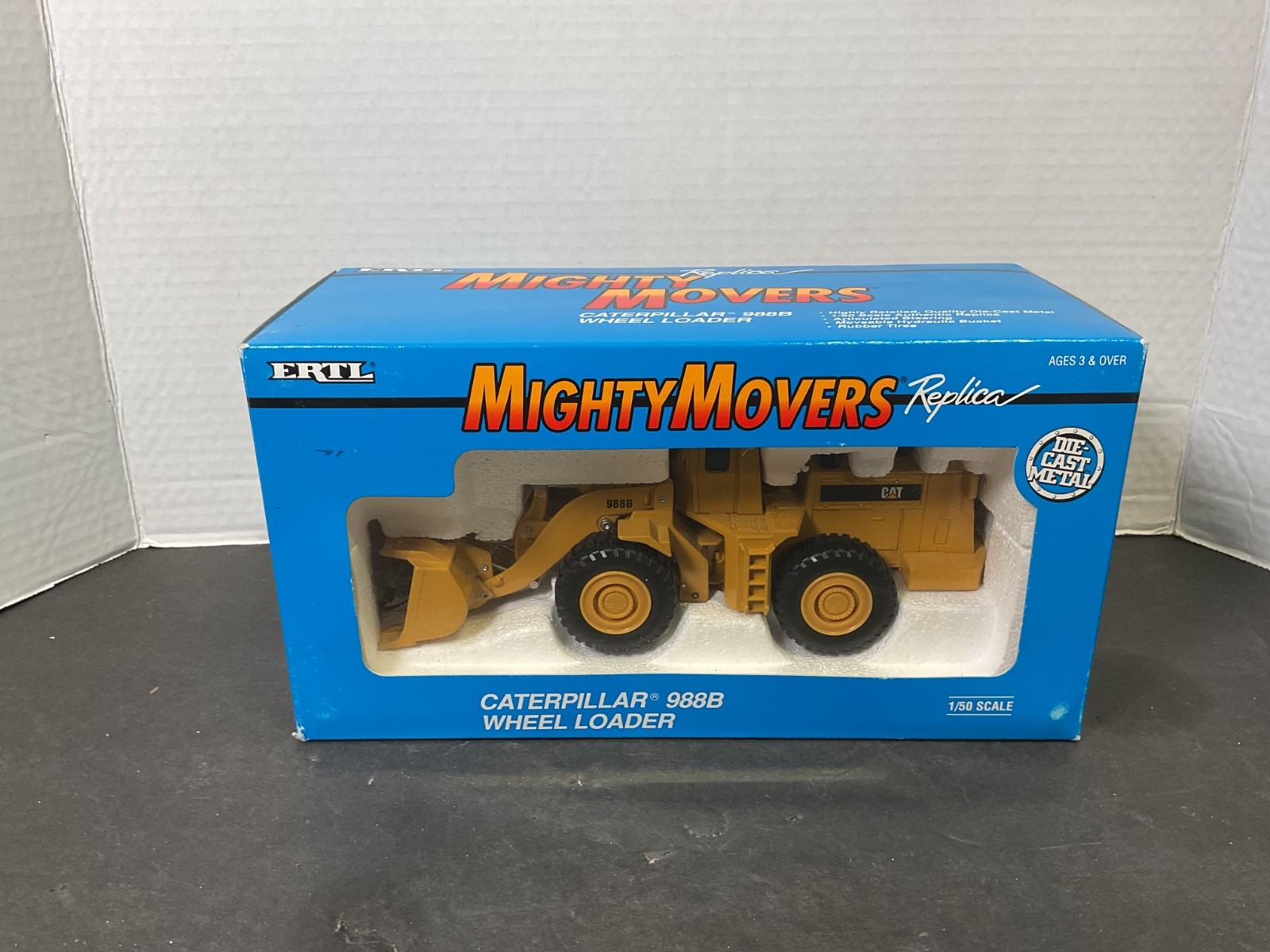 Ertl Mighty Movers CAT Caterpillar 988B Wheel Loader 1/50th Construction Diecast