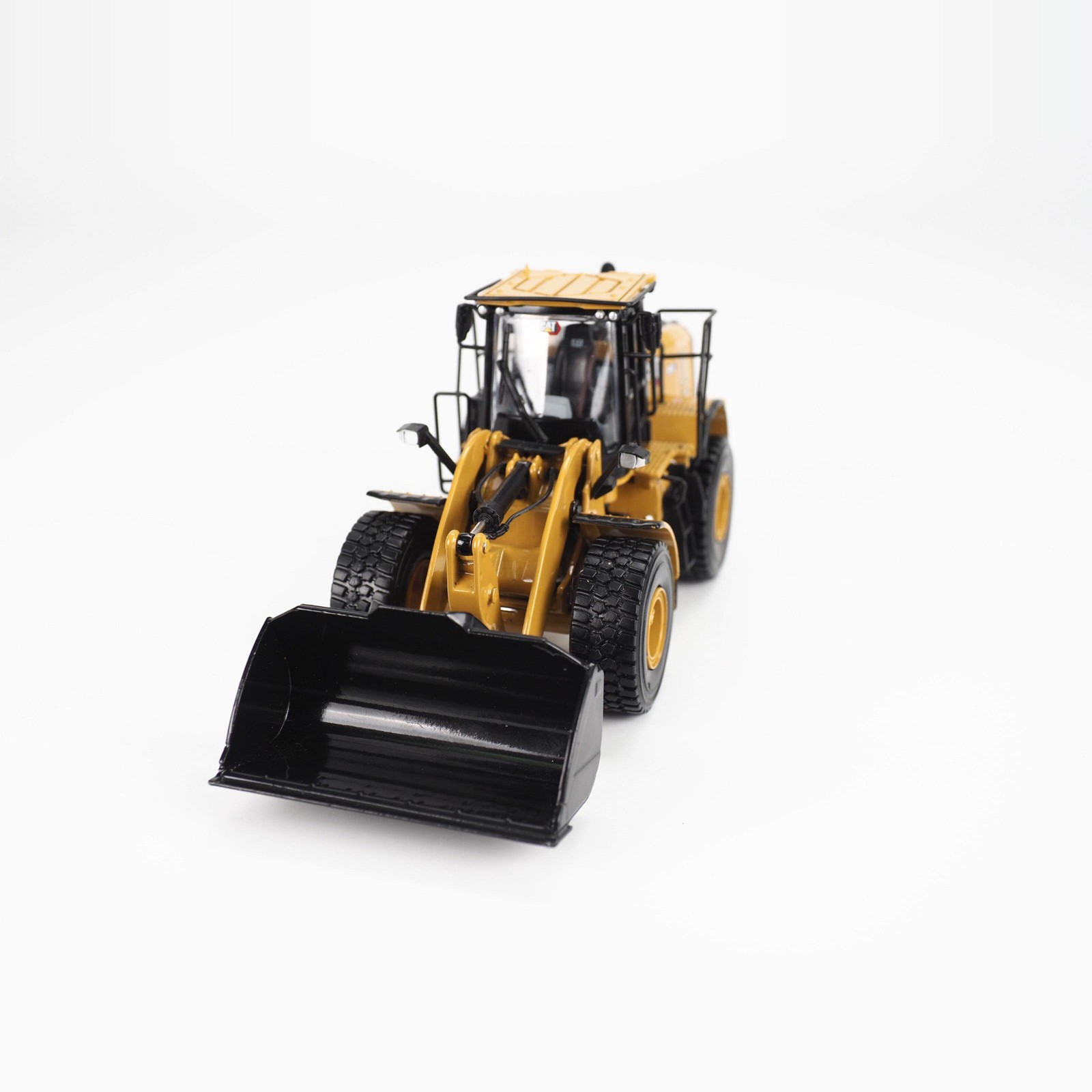 DM 1:50 CAT 950 Caterpillar Wheel Loader Alloy Engineering Forklift Model 85770
