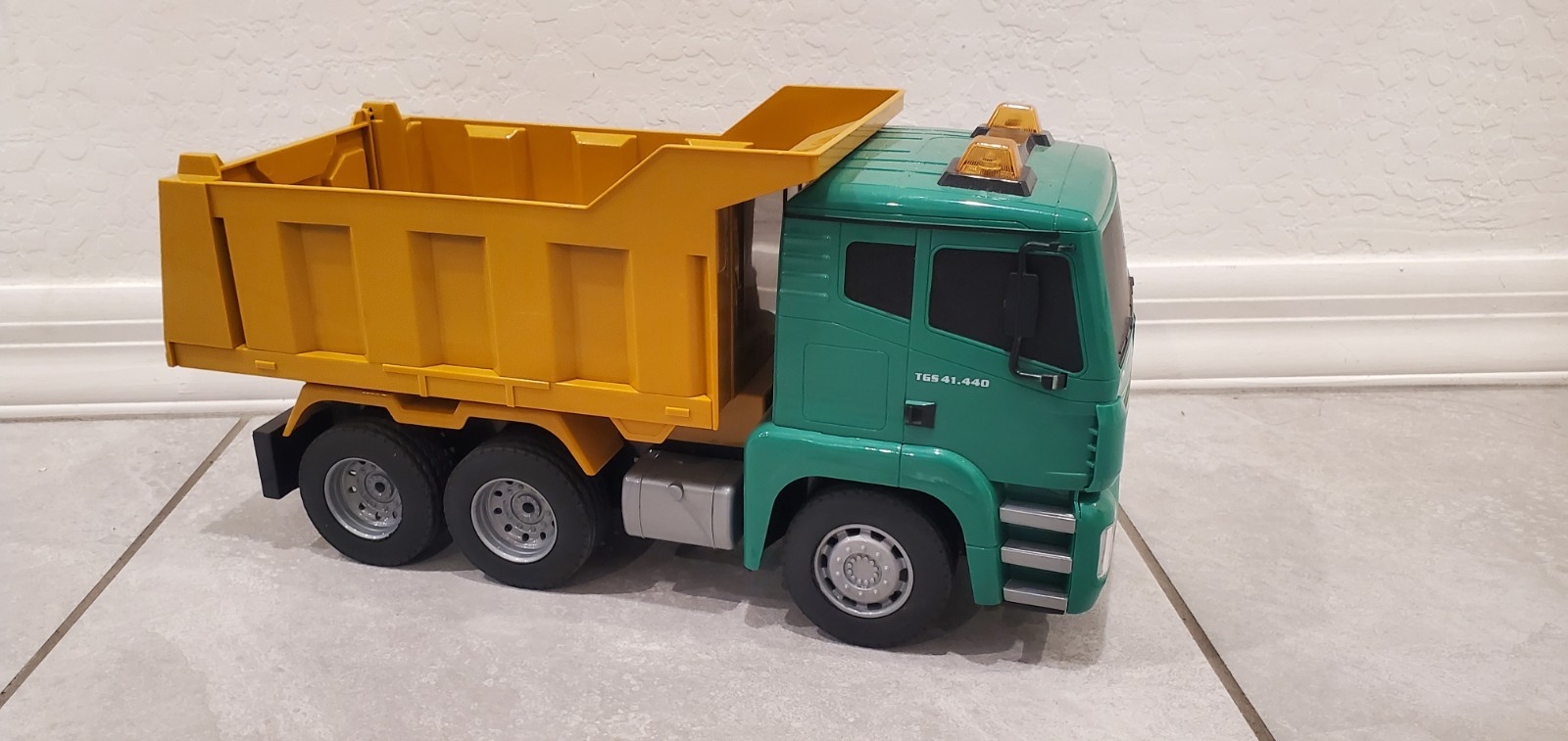 New Bruder MAN TGA Crane Truck DUMP Vehicle 02754