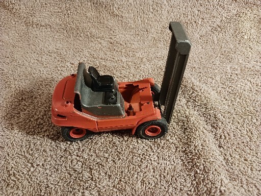Linde Gabelstapler red black Schuco g 261 Missing Forks