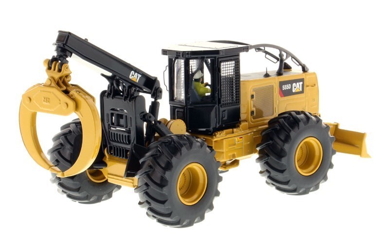 Diecast Masters 85932 Caterpillar 555D Log Skidder 1/50 MIB