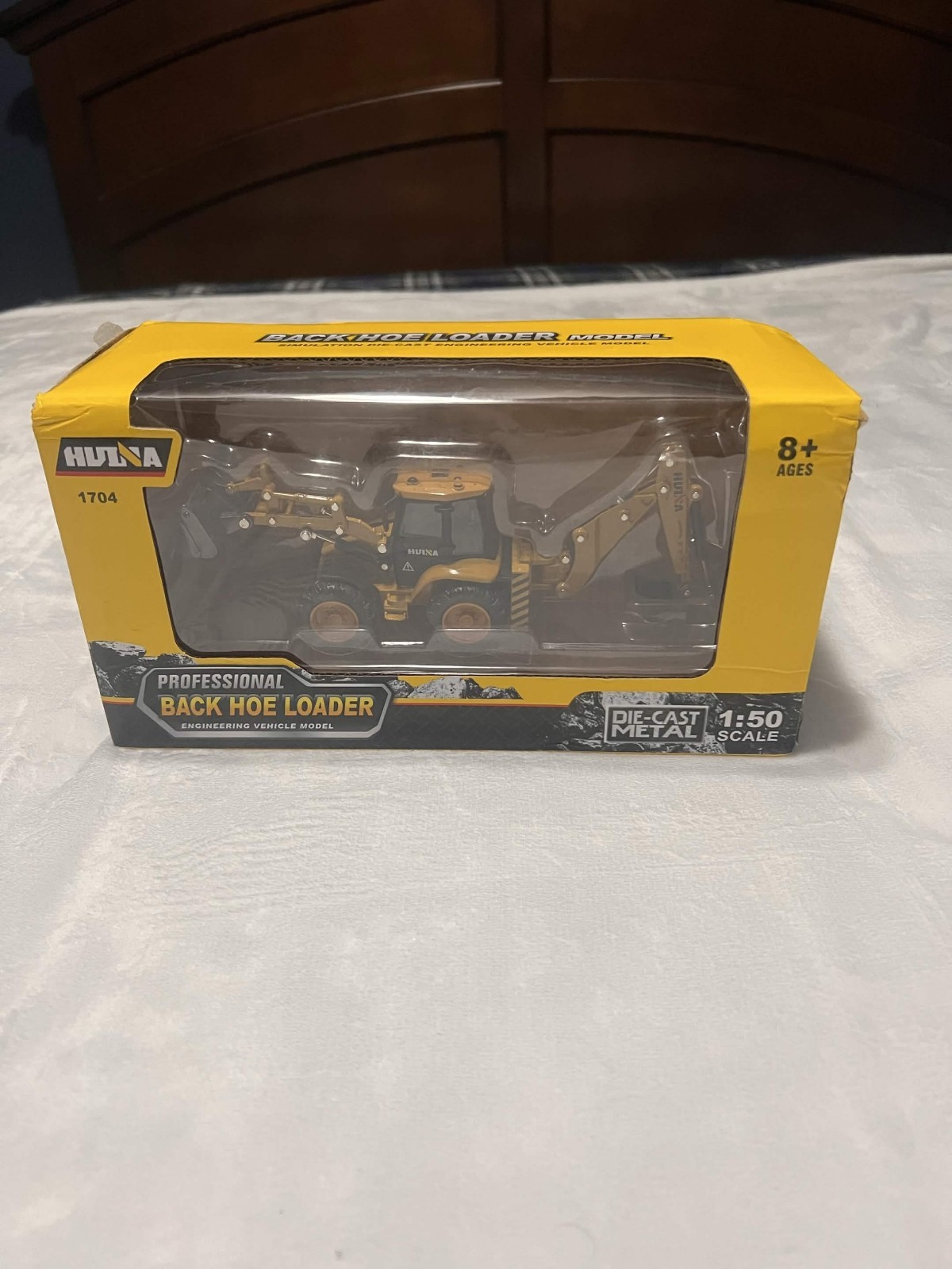 HUINA 1704 Professional Back Hoe Loader Diecast Scale 1:50