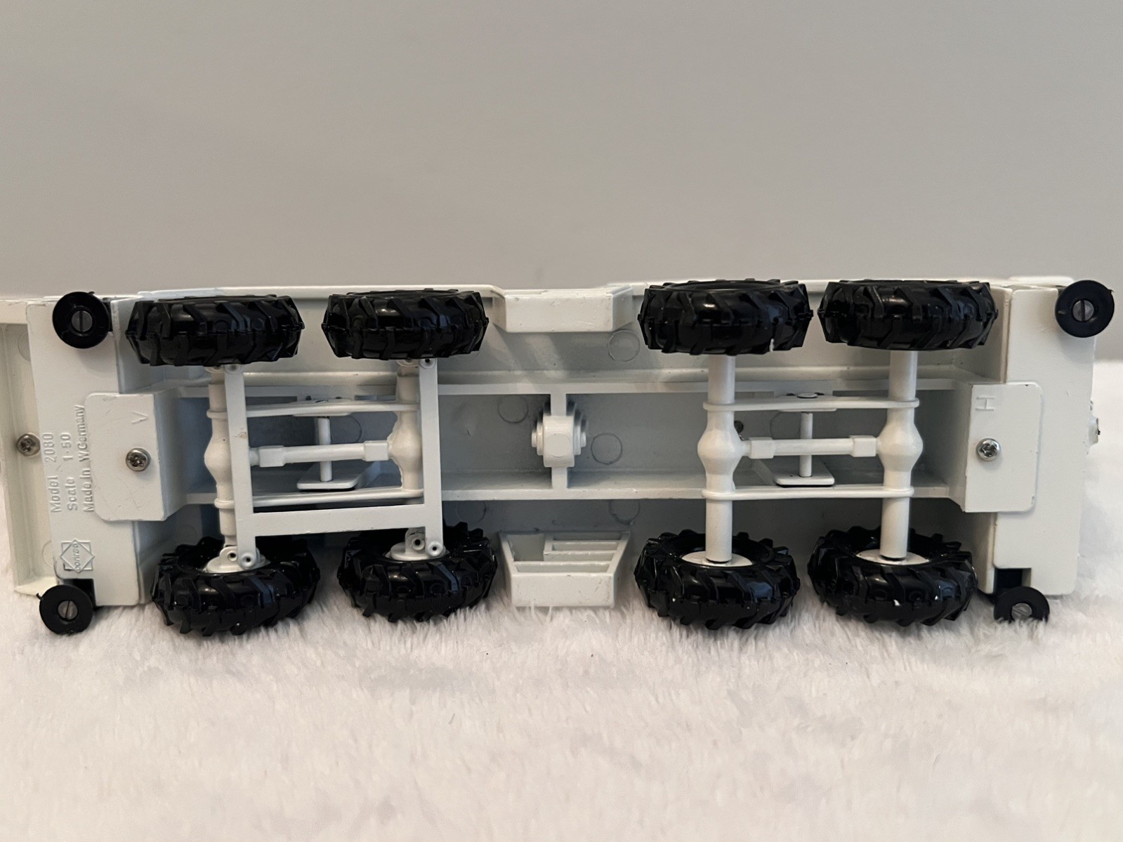 Krupp Autokran 70 GMT-AT All-Terrain Crane – White Conrad 1:50 Scale Model #2080