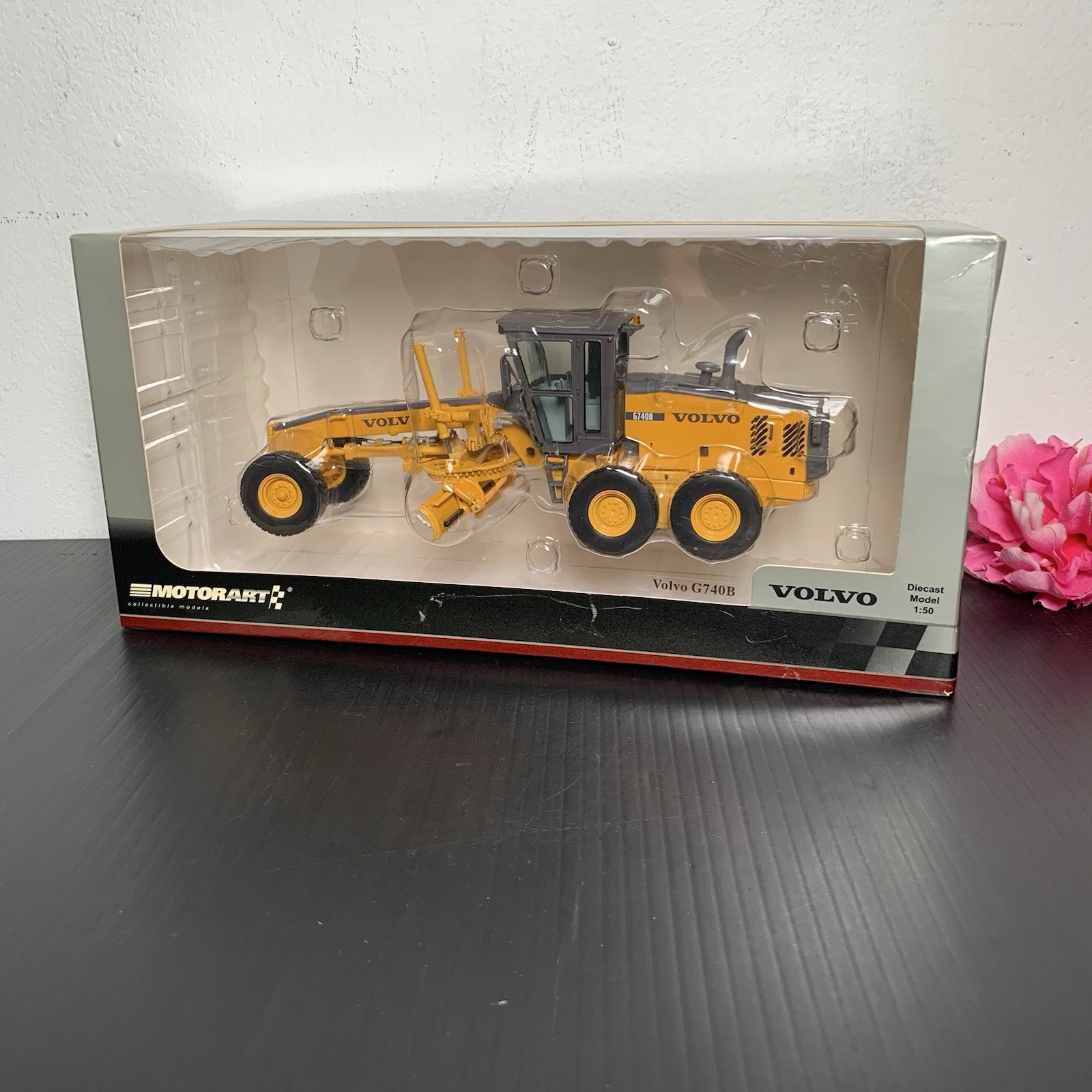 Motorart – Volvo G740B Motor Grader 1:50 Diecast Model