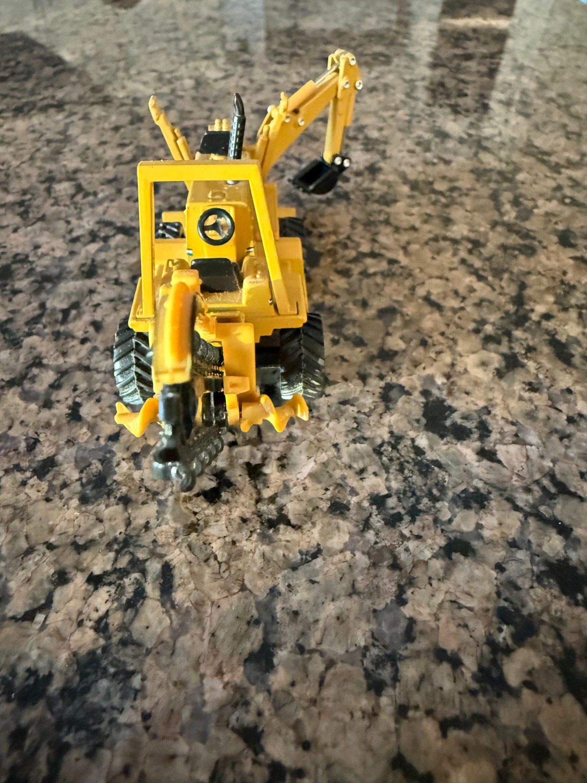 1/50 DCP VERMEER V-8550 TRENCHER AND BACKHOE
